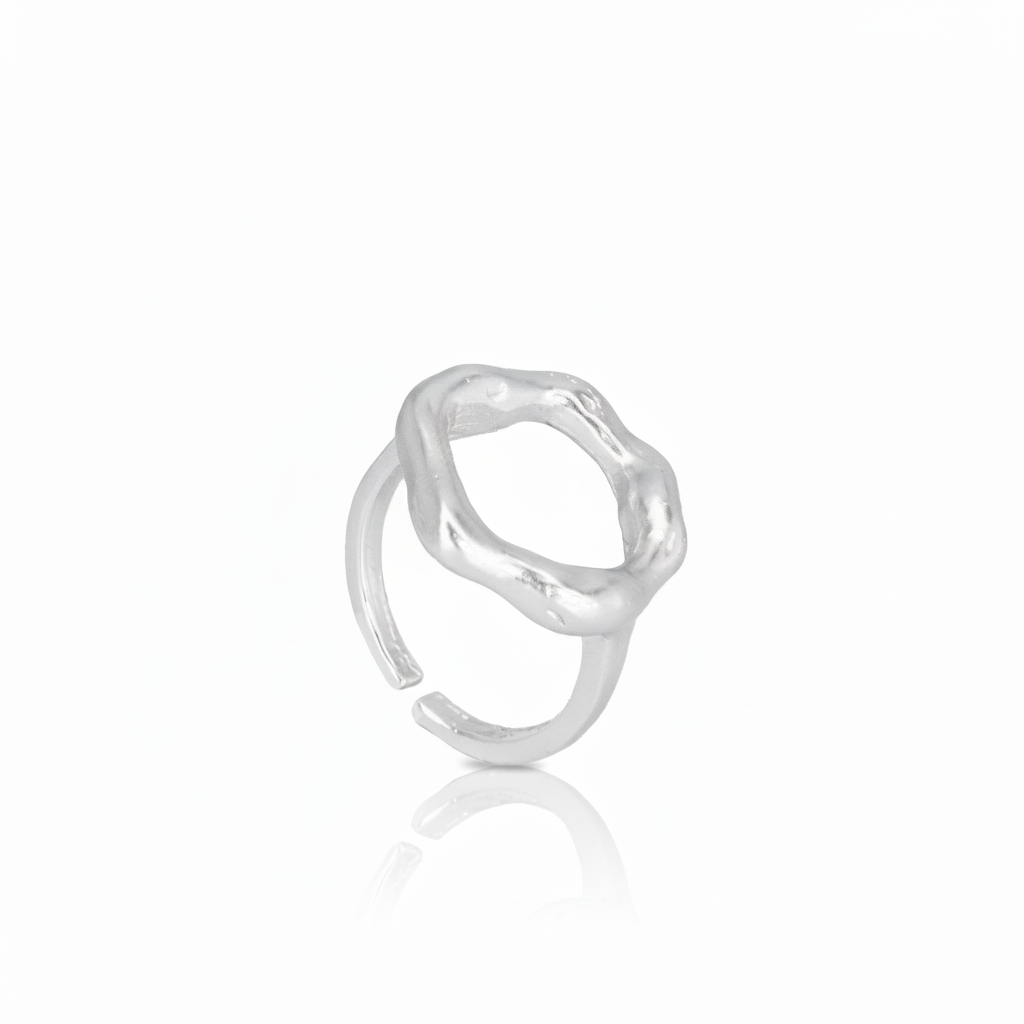 Chic Organic Circle Ring