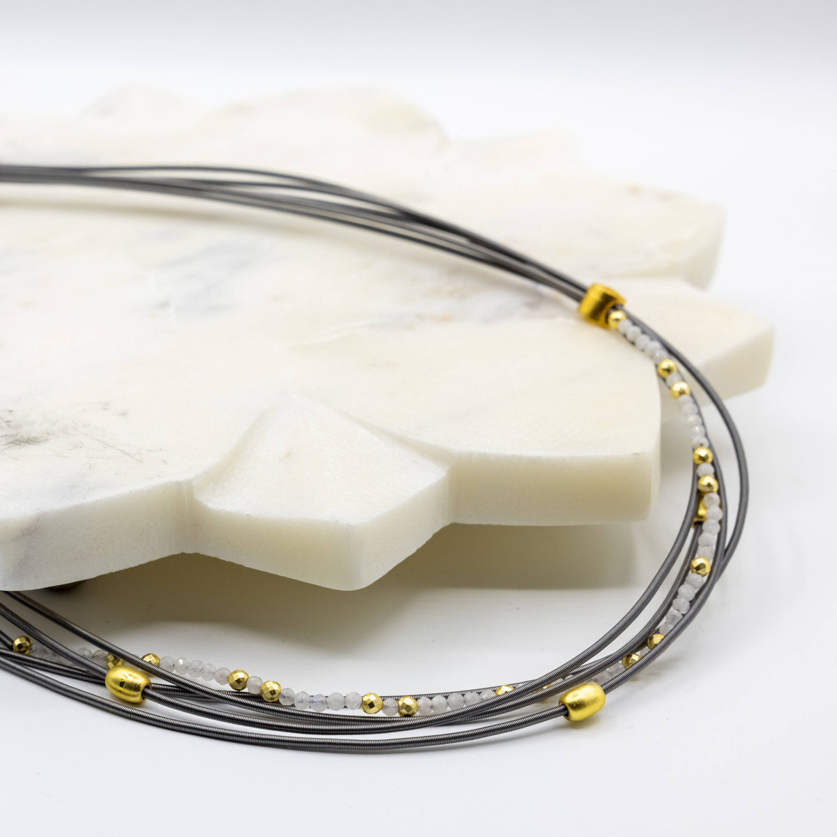 948 MOONSTONE-SHORT short 5 strand necklace with moonstone c
