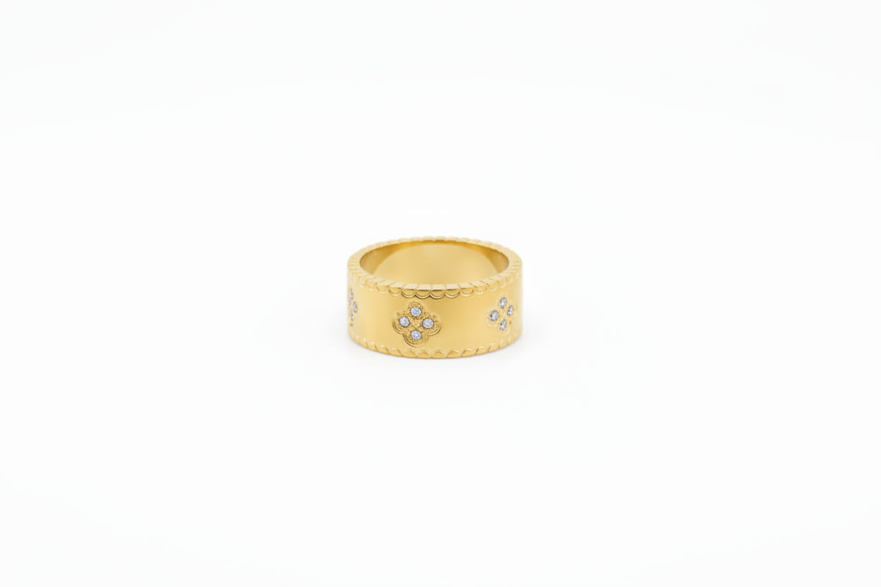 Crystal Clover Band Ring
