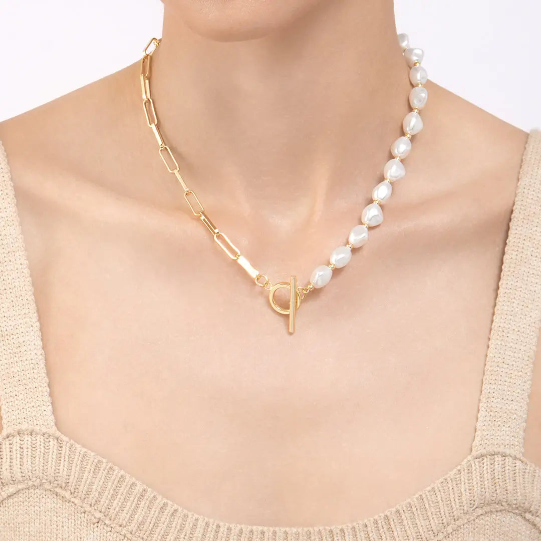 Pearl and Paper Clip Chain Toggle Necklace